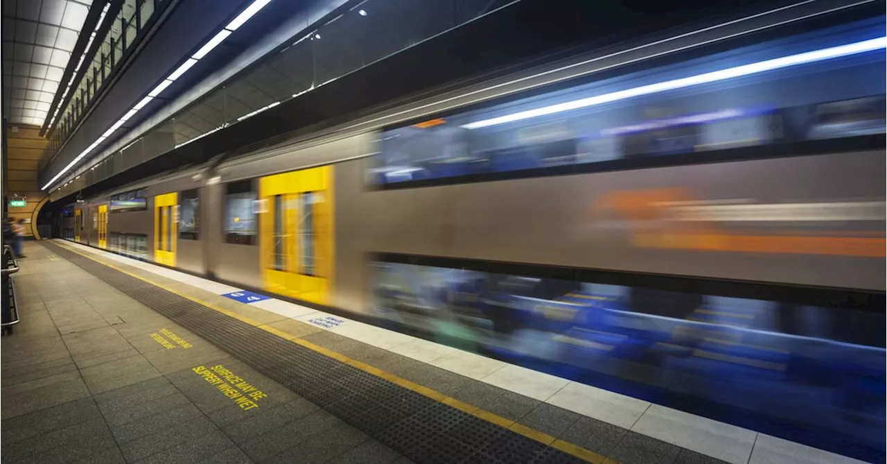 Trains in Sydney to run 24-hour services this weekend as industrial dispute continues