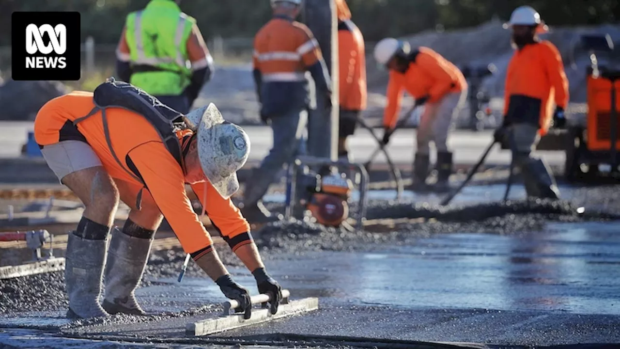 Queensland government suspends construction sector 'perks' including double time when it rains