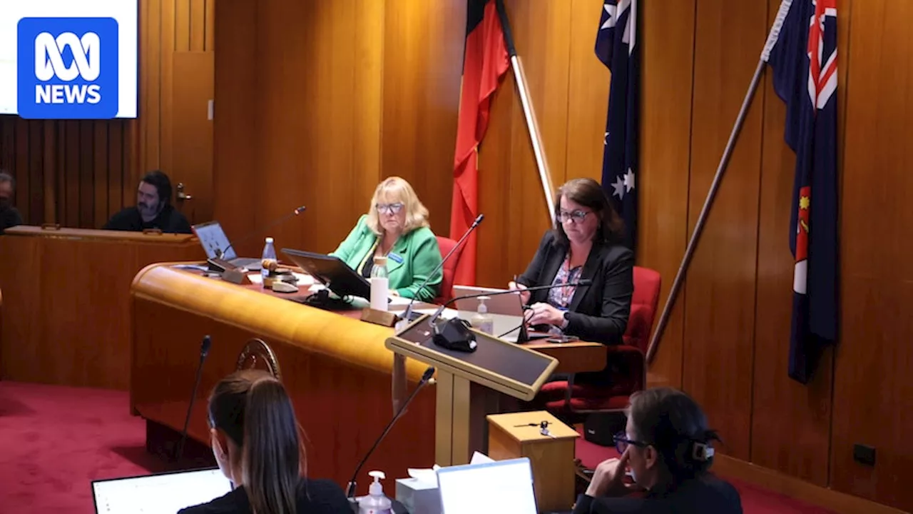 Shoalhaven City Council CEO resigns amid fears of job cuts to address spiralling debt