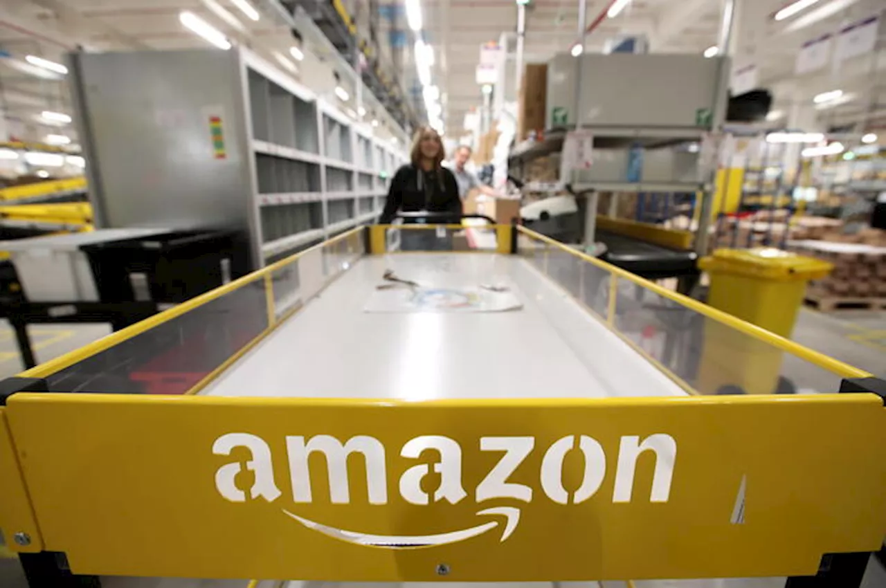 Non consegna 150 pacchi in 6 ore, licenziato un corriere Amazon