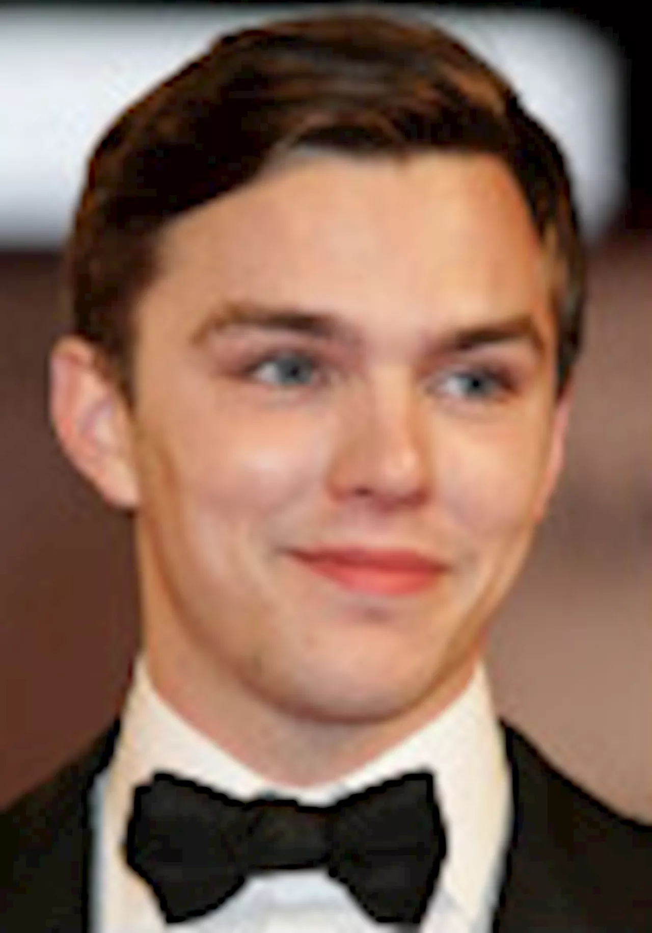 Nicholas Hoult biografia