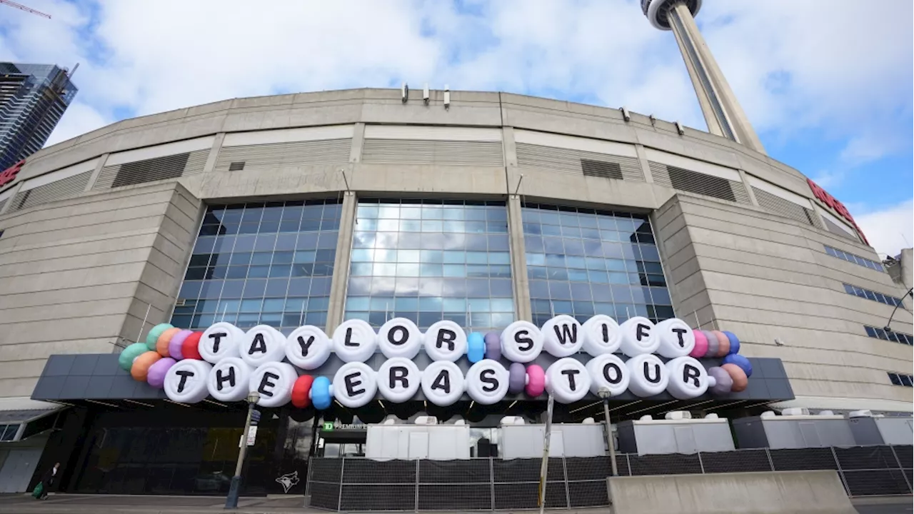 LIVE UPDATES: Taylor Swift in Toronto for first of 6 sold-out shows