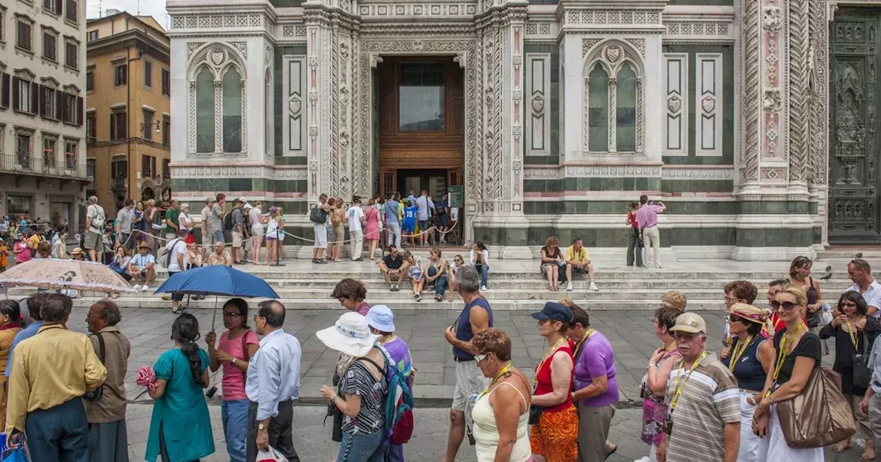 Popular Italian city issues 'too many tourists' warning amid major rule changes