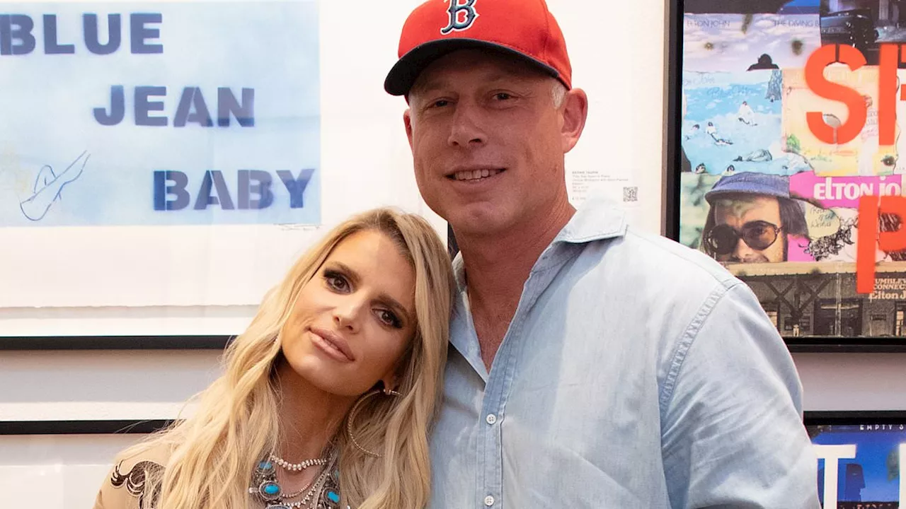 Jessica Simpson and husband Eric Johnson are now 'living separate lives' as divorce rumors hit fever...