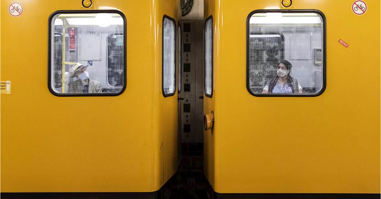 Sollte es eigene Frauenwaggons in der U-Bahn geben?