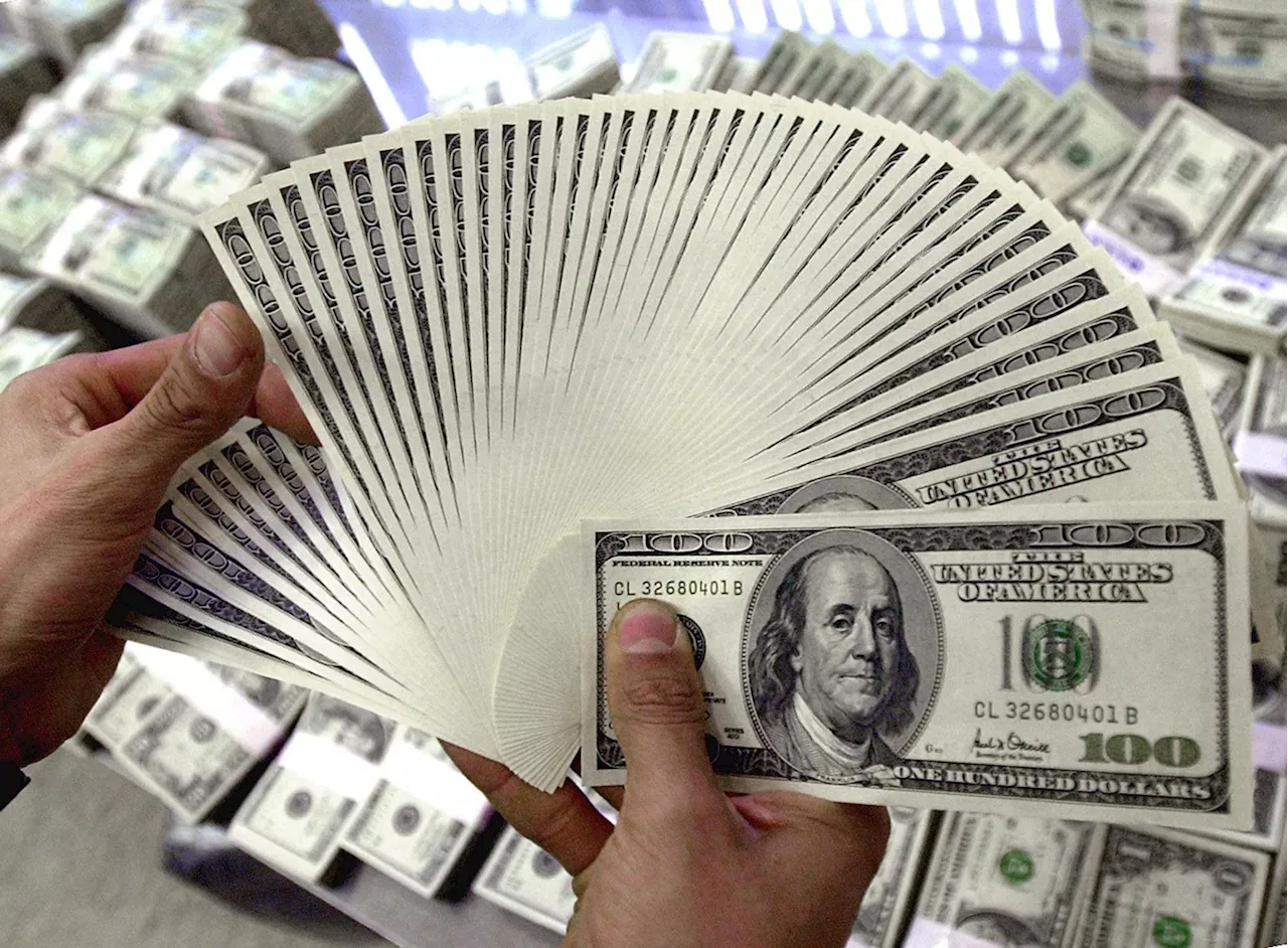 Precio del dólar tocó los $4.500 y cerró en $4.478 el mayor precio del año