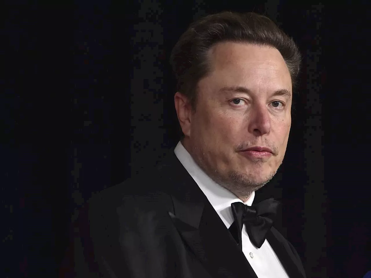 Da Elon Musk nessuna invasione di campo