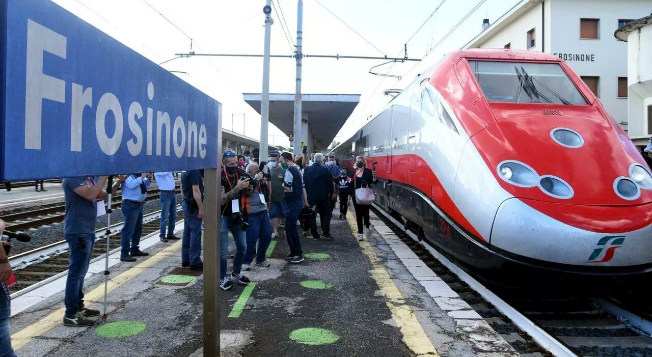 Treni Alta Velocità a Frosinone e Cassino, 300 passeggeri al giorno: dall'avvio il flusso di viaggiatori raddo