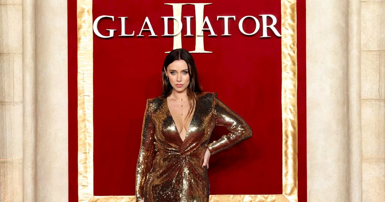 Una Healy looks like golden goddess at Gladiator II premiere with new boyfriend