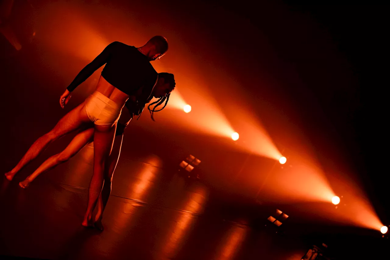 Luz Arcas reflexiona sobre la potencia vital del cuerpo con la danza ‘Bordo Poniente’