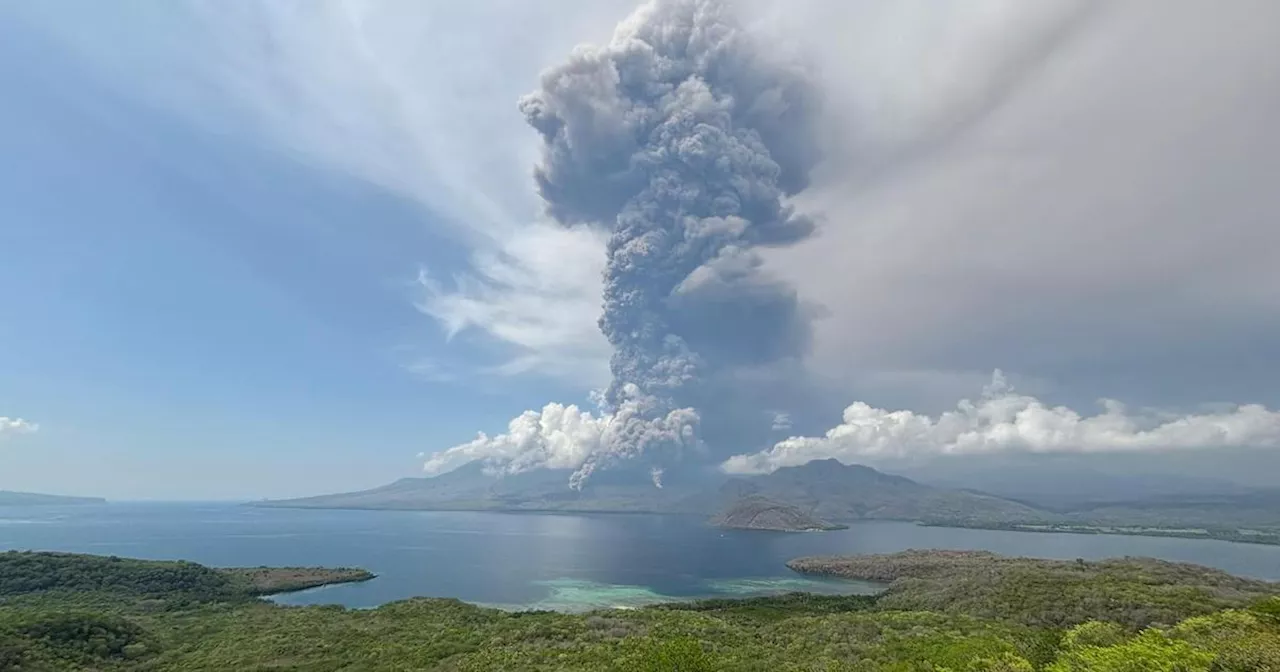 Une éruption volcanique à 800 kilomètres de Bali provoque l’annulation de plusieurs vols