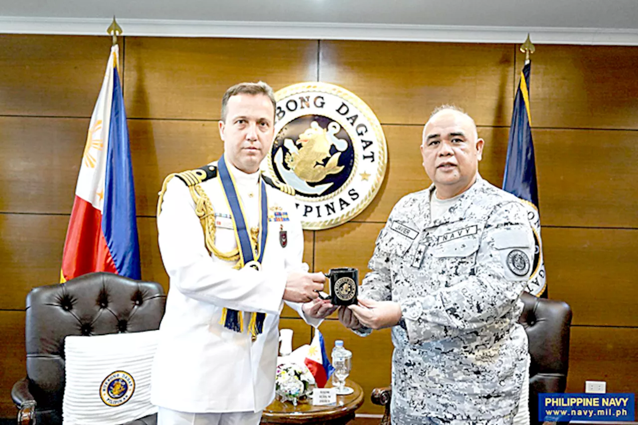 Philippine Navy chief welcomes new Turkish military attaché