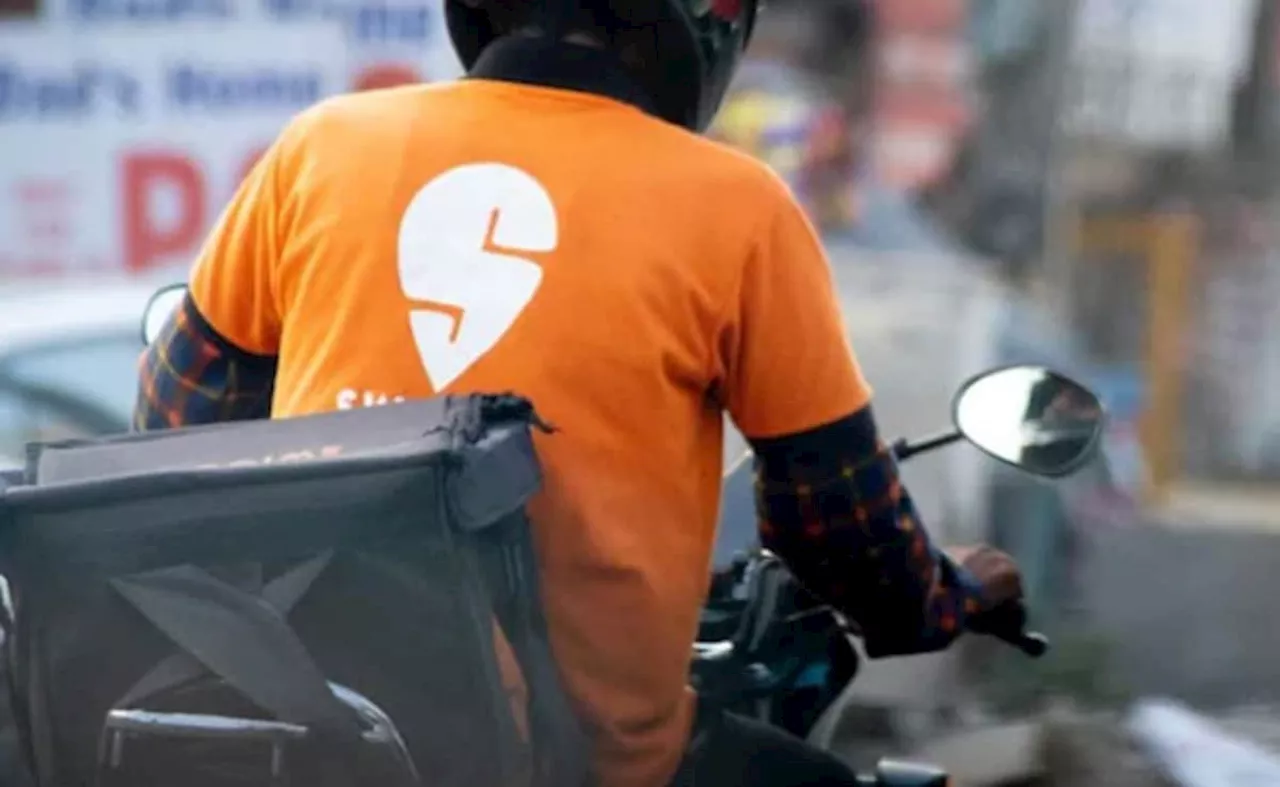 Swiggy का शेयर लिस्टिंग के पहले दिन करीब 17% चढ़ा, मार्केट कैप 1 लाख करोड़ रुपये के पार