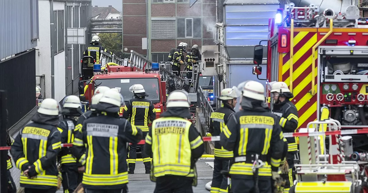 Großeinsatz der Feuerwehr bei Bielefelder Firma Gestamp