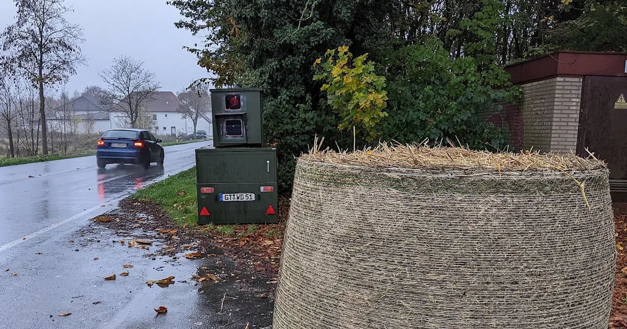 Kuriose Sabotage auf Blitzer im Kreis Gütersloh – gefährliche Situation für Autofahrer