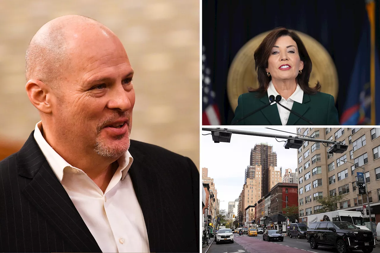  Powerful NYC teachers union boss flunks Gov. Kathy Hochul, Dems over 'tone-deaf' congestion toll