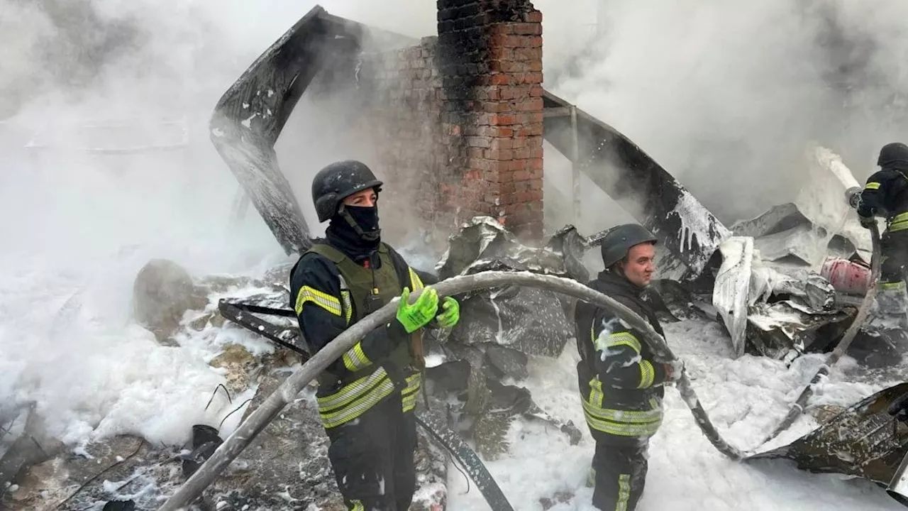 Rússia intensifica ataques contra a Ucrânia e Zelensky faz apelo por ajuda militar