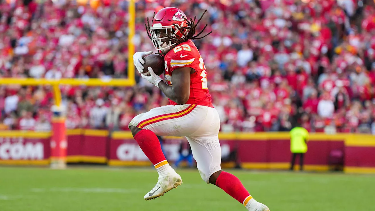 KC Chiefs, Kareem Hunt Doing Best to ‘Stay on Top Of’ Heavy Workload for RB