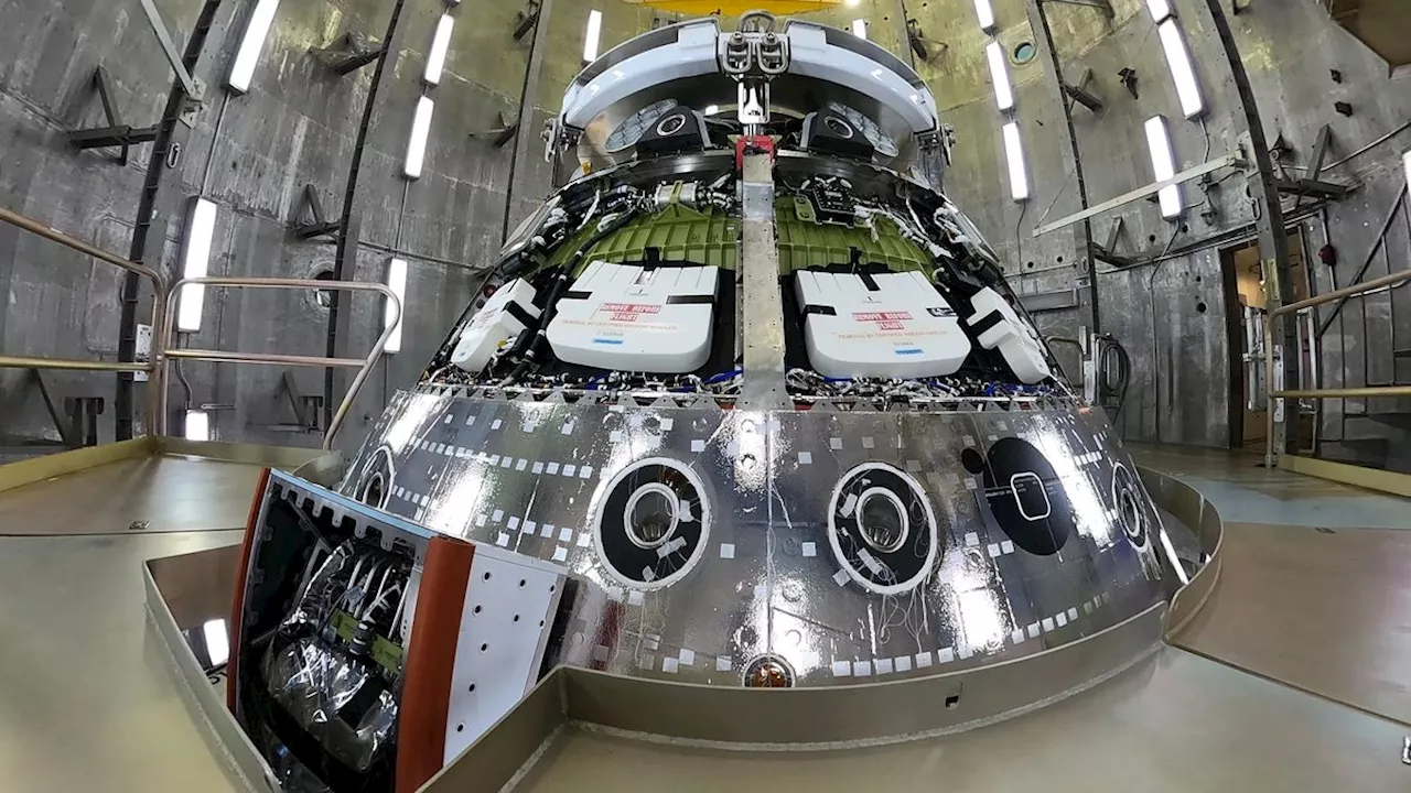 Artemis 2's Orion capsule goes into altitude chamber to prep for 2025 moon mission (photo)