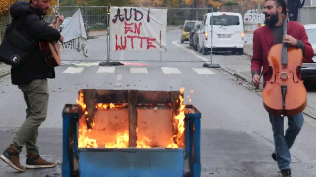 Geplante Schließung: Tumulte im Audi-Werk Brüssel – Polizei löst Proteste auf