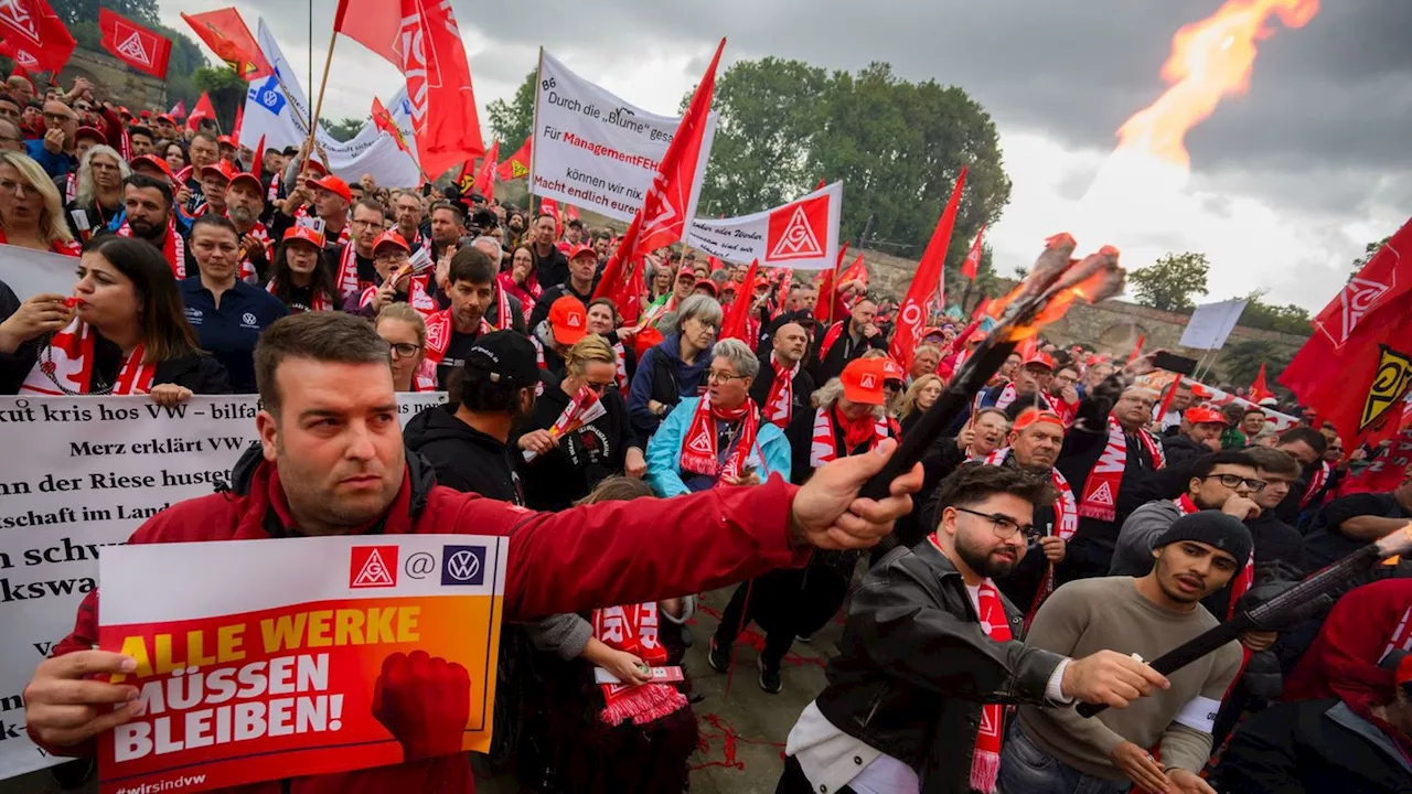 Tarifrunde: VW-Sparkurs: IG Metall plant Protest-Kundgebung in Wolfsburg