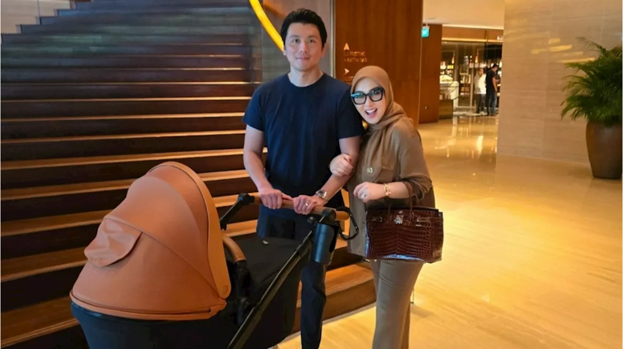 Tas Syahrini yang Dicantolkan di Stroller Bayi Jadi Omongan, Harganya Ternyata Segini