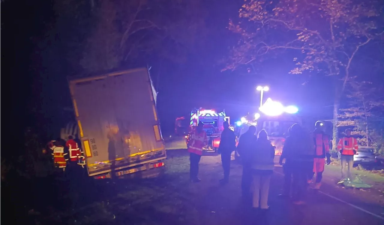 Accident entre une voiture et un poids lourd dans les Landes : deux blessés évacués en urgence absolue