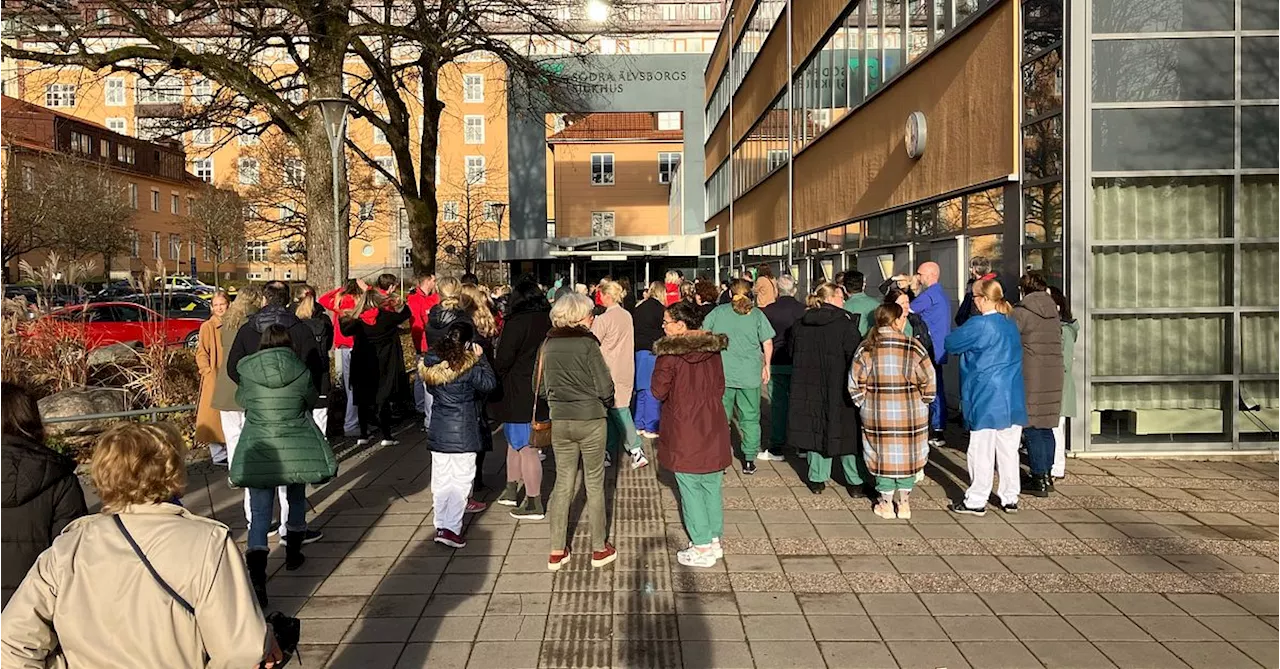 Protest mot journalsystemet Millennium utanför Södra Älvsborgs sjukhus