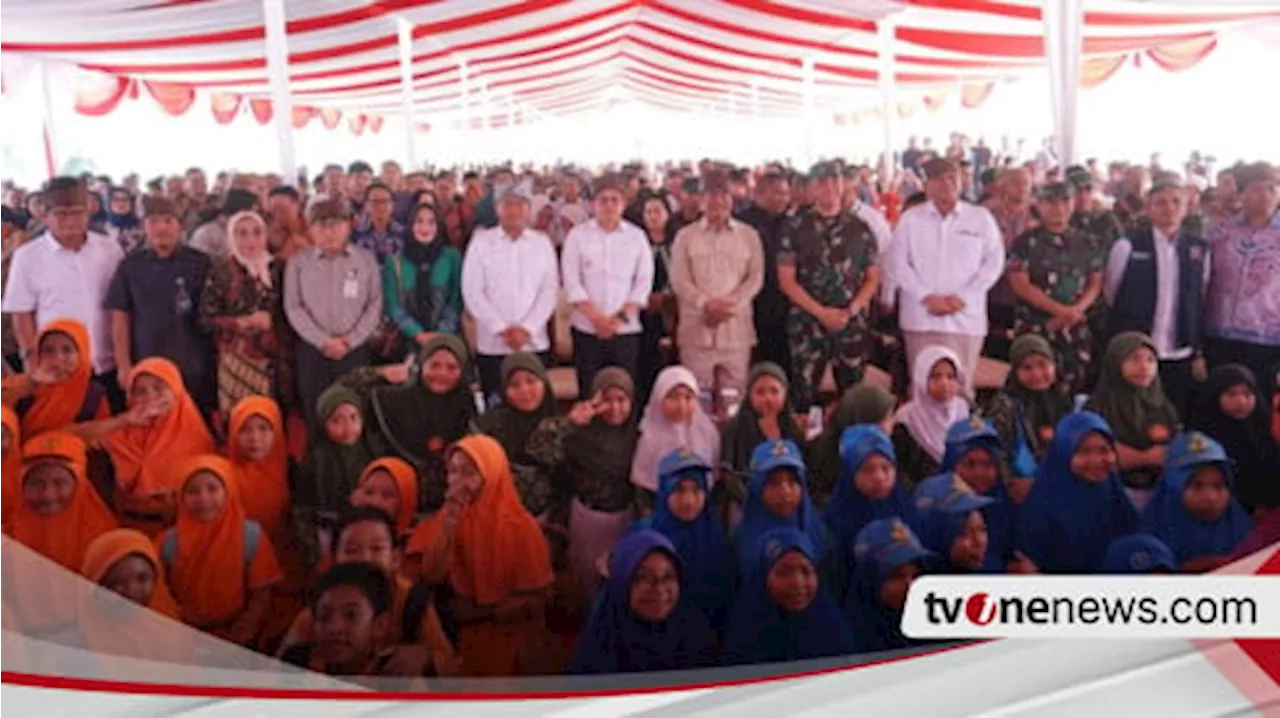 Simbol Perdamaian, Mentan Amran Minum Susu Bersama Ribuan Anak Sekolah, Peternak, dan Pelaku Industri Susu