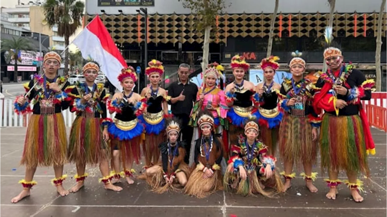 Delegasi Kiny Cultura Indonesia Mendapatkan Grand Champion Tarian Indonesia Di Spanyol