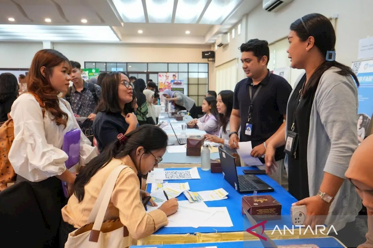 Disnaker-FISIP USU gelar 'job fair' sediakan 444 lowongan kerja