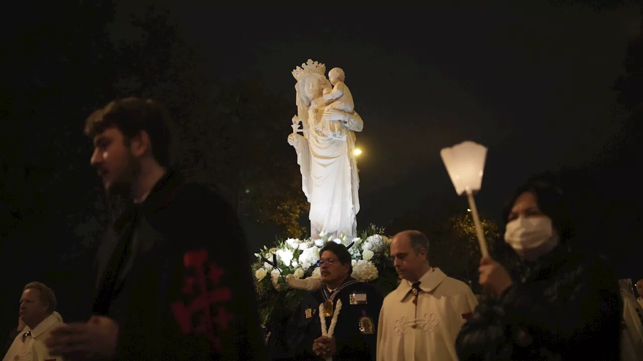 Virgin Mary statue, a symbol of resilience, returns to Notre Dame Cathedral 5 years after fire