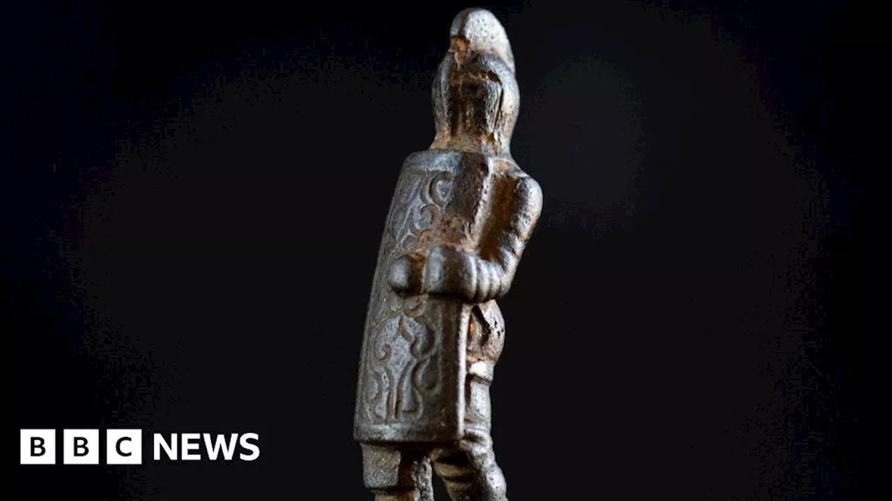 Roman gladiator knife handle found in River Tyne at Corbridge