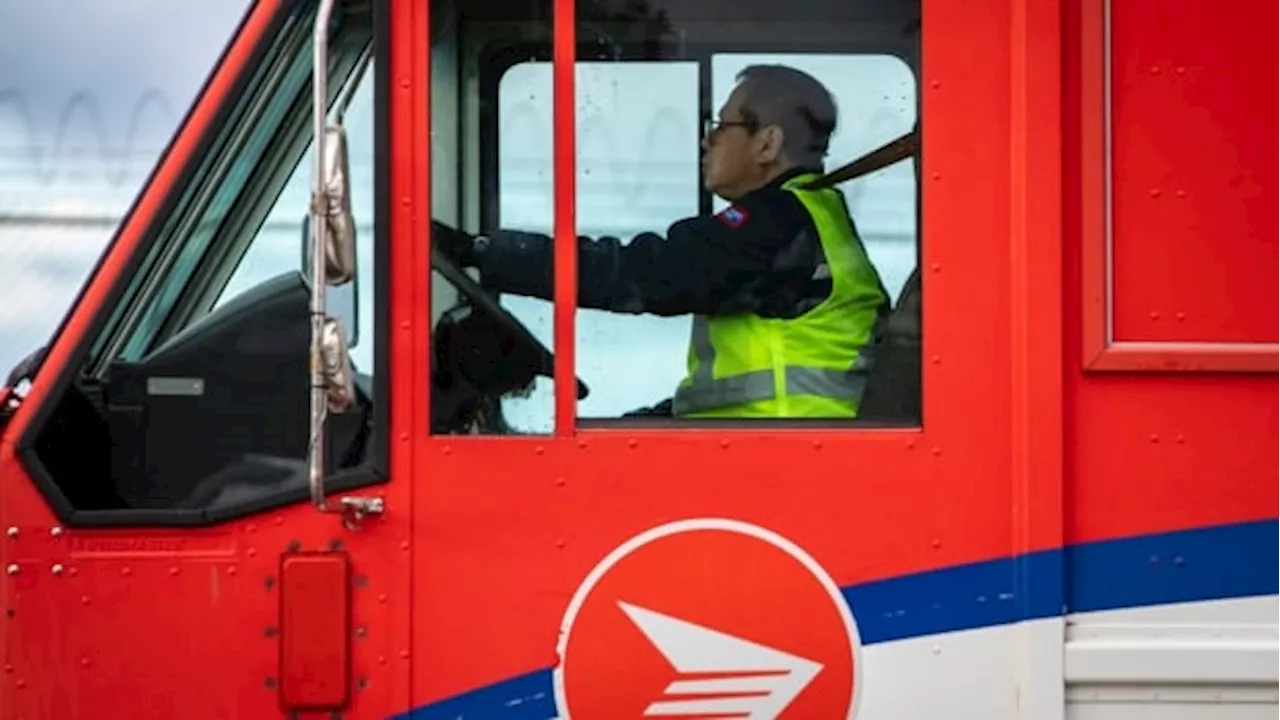 How will the Canada Post strike affect a beloved Canadian tradition — letters to Santa?