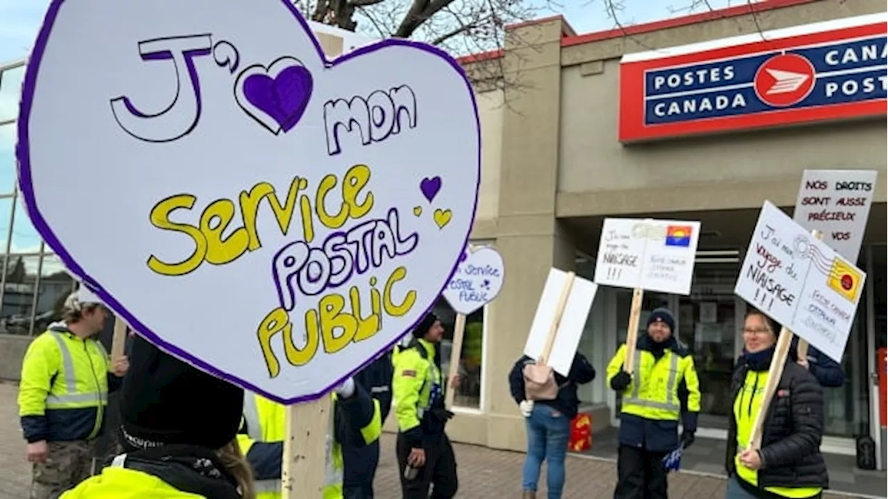 With Canada Post strike underway, small business owners scramble to make other arrangements