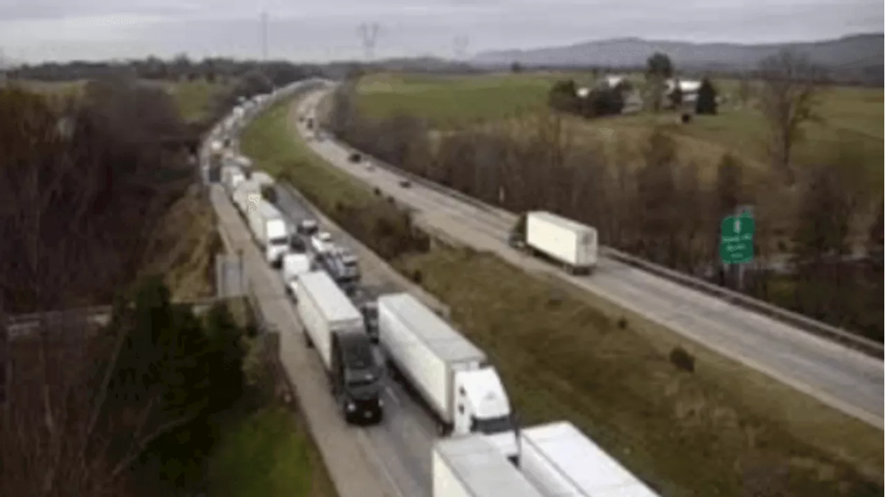 1 dead after I-81 crash involving 2 tractor-trailers, 2 cars: PennDOT