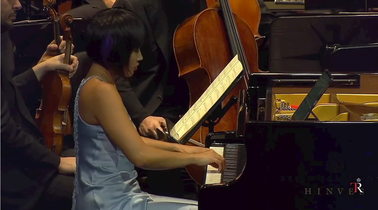 Yuja Wang lo compensa todo desde el teclado