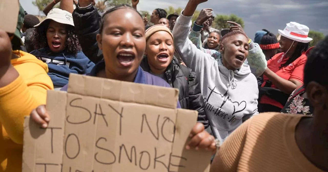 IN PICS: Community punches the air in support of Stilfontein illegal miners