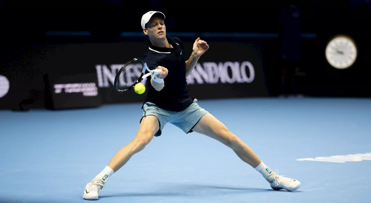 Sinner in semifinale alle Atp Finals di Torino: battuto Medvedev in due set