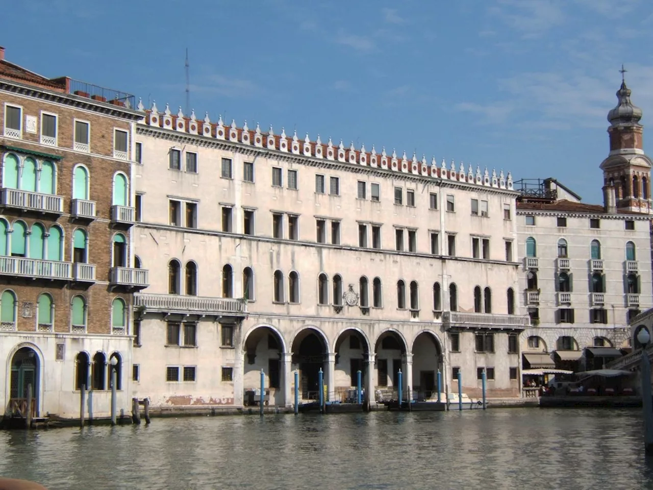 Venezia, chiude il Fondaco dei Tedeschi: addio all'hub del lusso