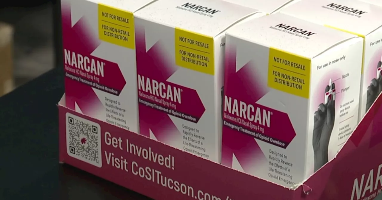 Coworkers save man from fentanyl overdose with Narcan