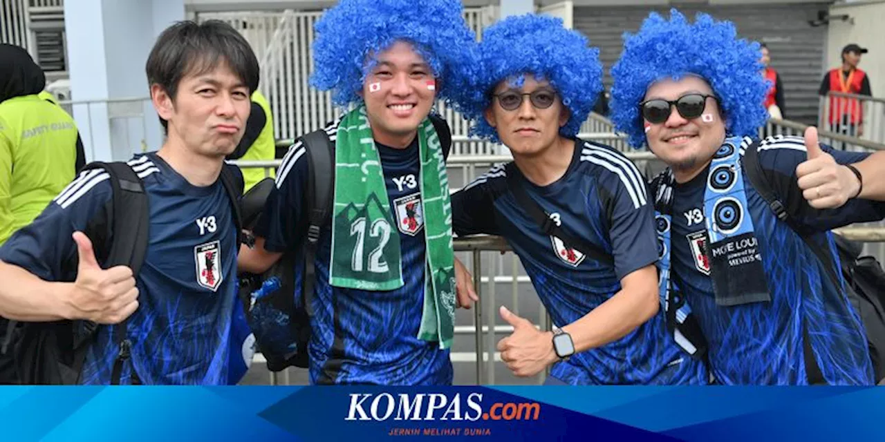 BERITA FOTO Indonesia Vs Jepang: Warna Samurai Biru di Kandang Garuda