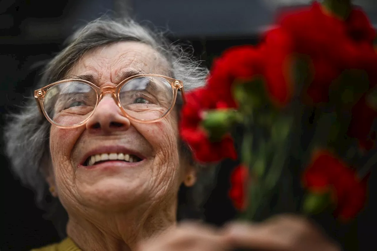 Décès de «la dame aux œillets», symboles de la révolution de 1974 au Portugal