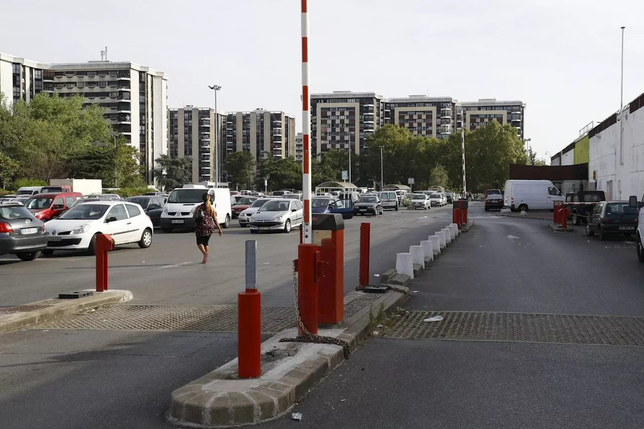 Ombrières obligatoires sur les parkings: la grande distribution proteste