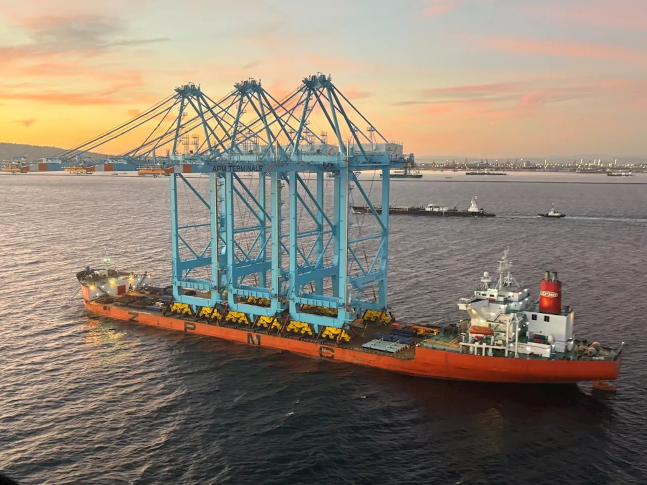 APM Terminals at Port of Los Angeles gets new cranes