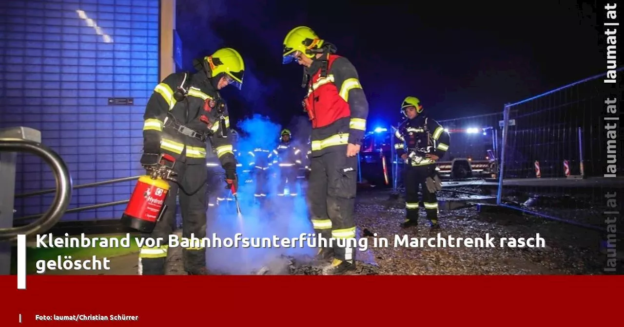 Kleinbrand vor Bahnhofsunterf�hrung in Marchtrenk rasch gel�scht