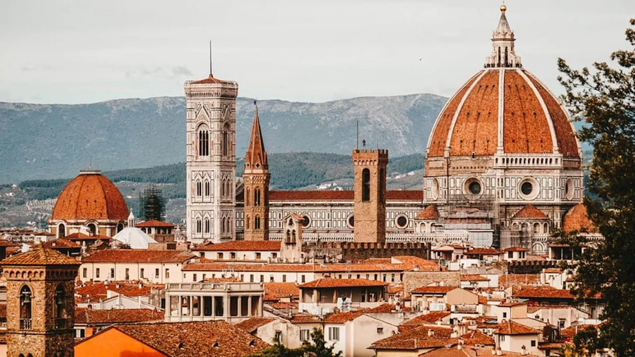 Lawan Overtourism, Florence Italia Larang Penggunaan Kotak Kunci dan Pengeras Suara