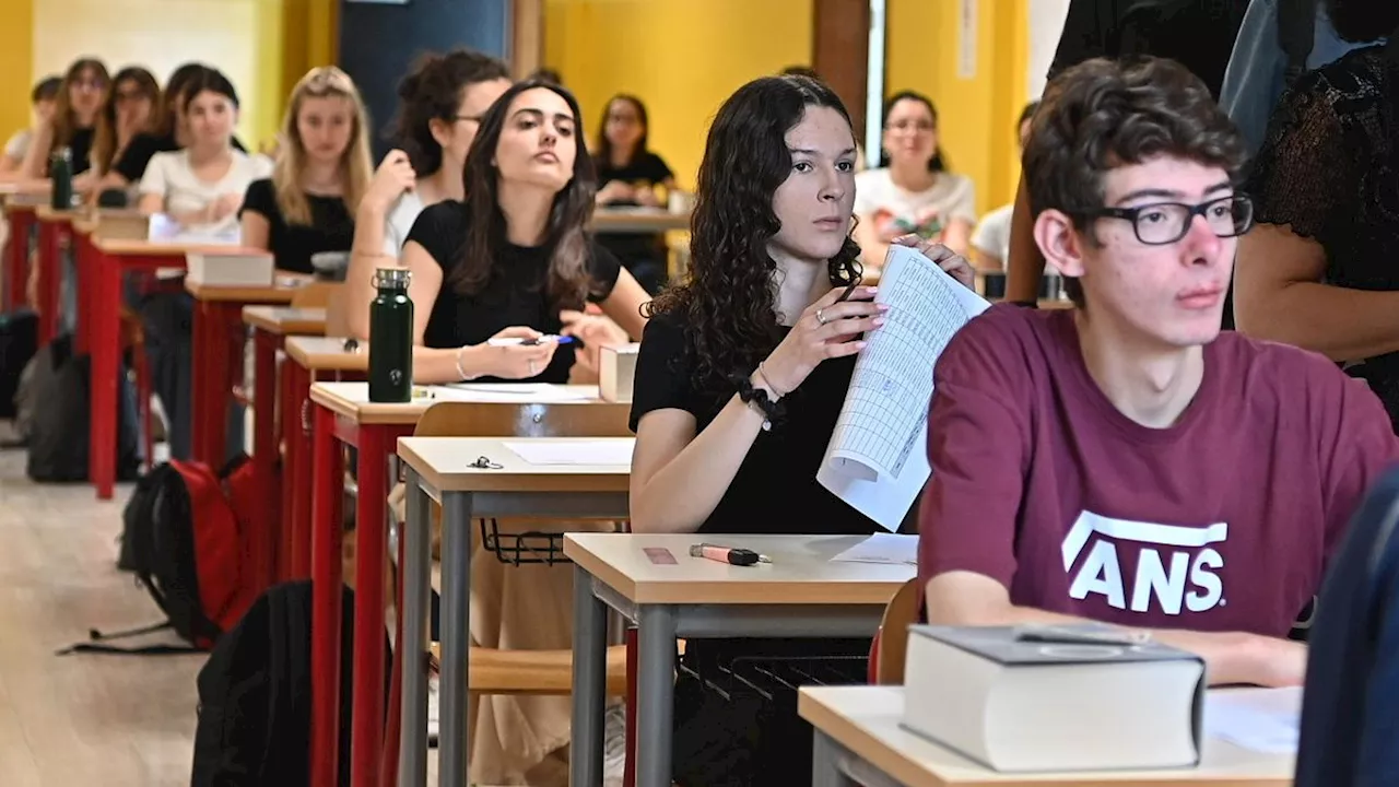 FdI: 'Bonus studenti fino a 1500 euro nelle scuole paritarie', è polemica