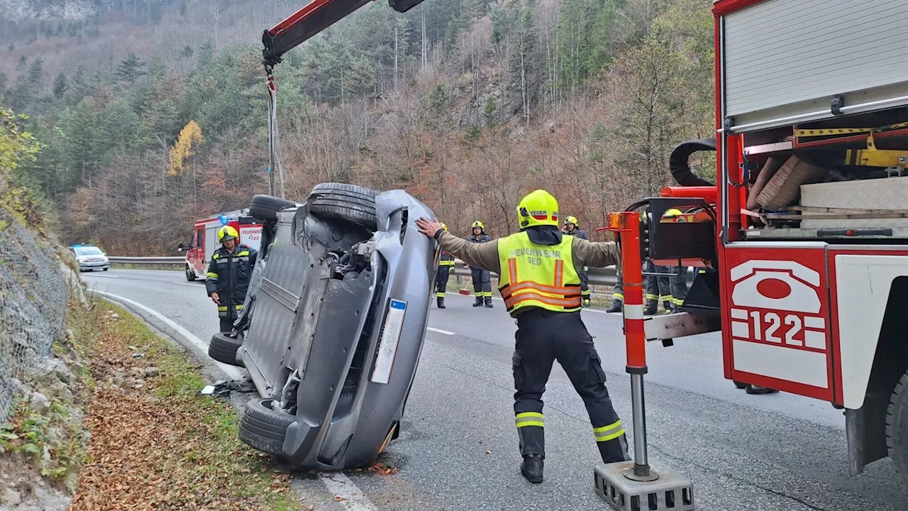 Tesla legte sich im Piestingtal auf die Seite