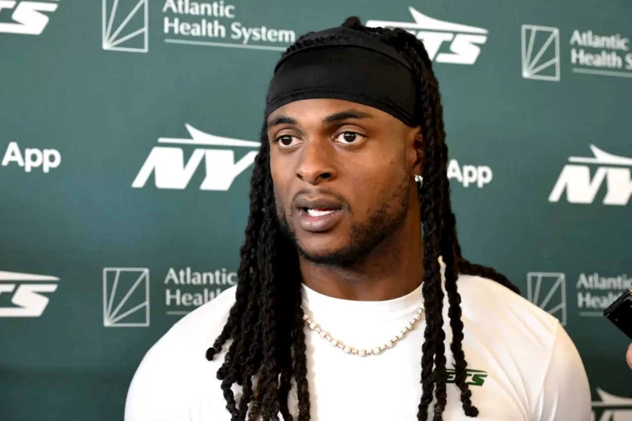 Jets' Davante Adams set to play after overcoming grueling stomach bug